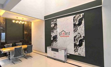 Rumah Mewah Baru 3 lt Semi Furnish Mewah di Sumber Solo Kota