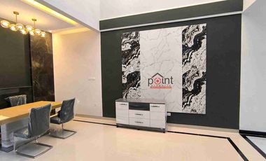 Rumah Mewah Baru 3 lt Semi Furnish Mewah di Sumber Solo Kota