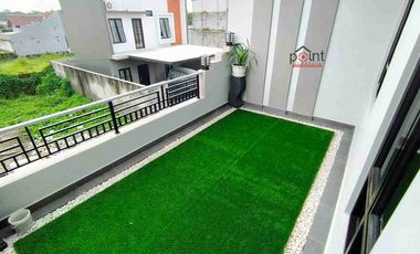 Rumah Mewah Baru 3 lt Semi Furnish Mewah di Sumber Solo Kota
