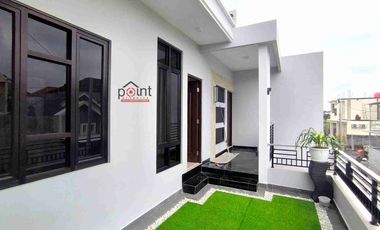 Rumah Mewah Baru 3 lt Semi Furnish Mewah di Sumber Solo Kota