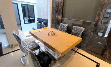 Rumah Mewah Baru 3 lt Semi Furnish Mewah di Sumber Solo Kota