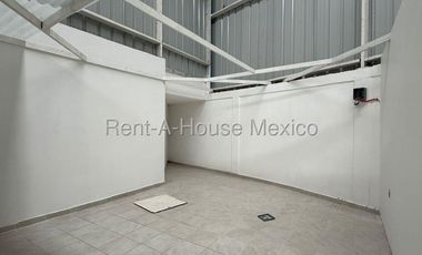 Bodega en Venta con acceso a vía principal remodelada El Cerrito Terreno Cuautitlán Izcalli Estado de Mexico261623MTZP