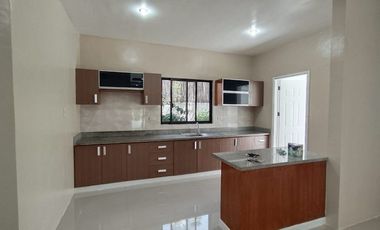 For lease 5br house in Merville Park