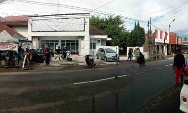 Dijual Rumah Strategis dan Lokasi Komersial di Garut