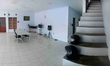 Dijual Rumah Strategis dan Lokasi Komersial di Garut