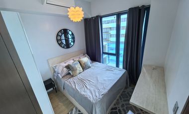 38 Park Avenue 1BR corner 55sqm Parking Furnished Cebu IT Park