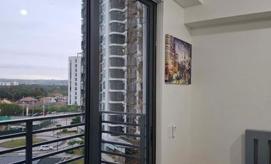 Your Elegant New Home with Parking in Zadia Tower 3, Sta. Rosa, Laguna