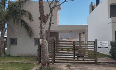 Venta casa con pileta. Tierra de Sueños 3. Roldán