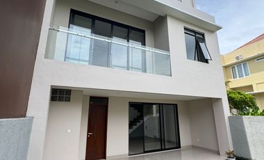 Jual Rumah MEWAH CANTIK harga MENARIK MURAH di Dago Bandung Utara