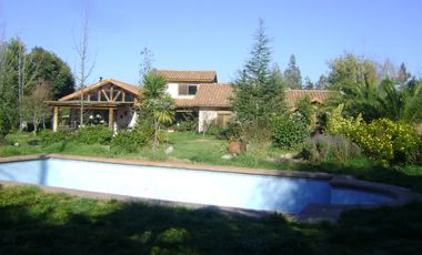 Parcela Con Casa Y Cabaña En Brisas Del Raco, Pirque