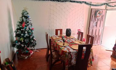 Casa de VENTA en el Barrio Primicias de Quito, 216M2 Sur de Quito, Ecuador.