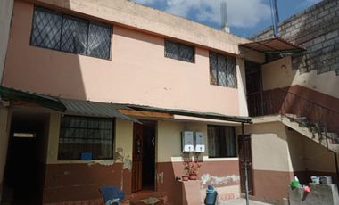 Casa de VENTA en el Barrio Primicias de Quito, 216M2 Sur de Quito, Ecuador.