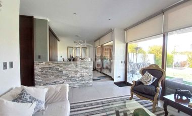 SE VENDE ACOGEDORA CASA MEDITERRÁNEA EN PIEDRA ROJA