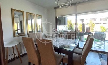 SE VENDE ACOGEDORA CASA MEDITERRÁNEA EN PIEDRA ROJA