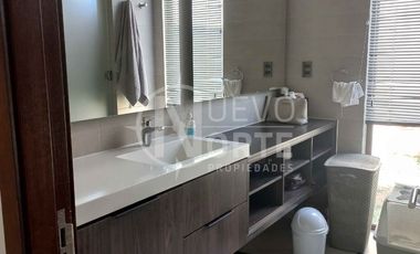 SE VENDE ACOGEDORA CASA MEDITERRÁNEA EN PIEDRA ROJA