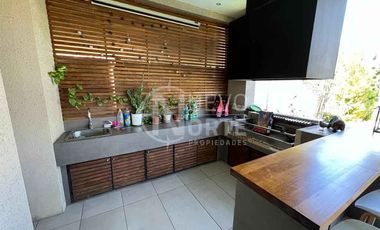 SE VENDE ACOGEDORA CASA MEDITERRÁNEA EN PIEDRA ROJA