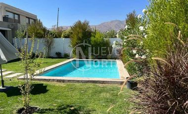 SE VENDE ACOGEDORA CASA MEDITERRÁNEA EN PIEDRA ROJA