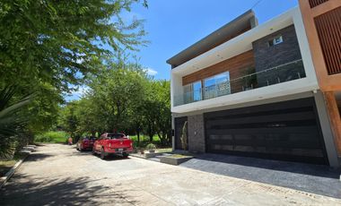 CASA EN VENTA EN FRACCIONAMIENTO PRIVADO LUM-HA