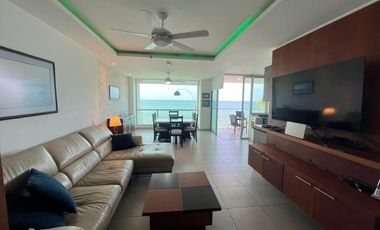 En venta: Departamento amoblado en Edificio Buzios, Manta