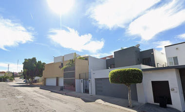 ¡¡Atención Inversionistas!! Venta de Casa en Remate Bancario Casa En Venta En Hacienda Agua Caliente Tijuana