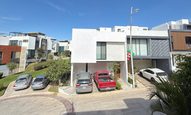 CASA EN VENTA COTO SIVEC CAPITAL NTE