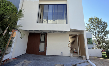 CASA EN VENTA COTO SIVEC CAPITAL NTE