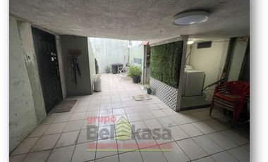 Venta de casa en B. de Roma, Bosques de Aragón