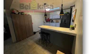 Venta de casa en B. de Roma, Bosques de Aragón