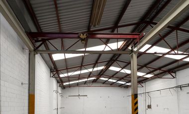 Venta de bodega cerca de Central de Abastos con oficinas