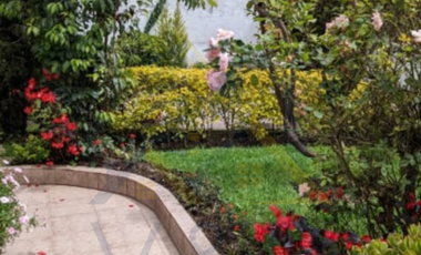 Casa en Venta en el sector El Bosque, 3 dormitorios, 3 baños completos, Quito - Ecuador