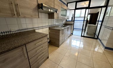 Casa de arriendo sector quito tenis con jardín y 280m2 totales