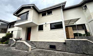 Casa de arriendo sector quito tenis con jardín y 280m2 totales