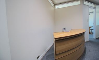 Arriendo de oficina en edificio Security