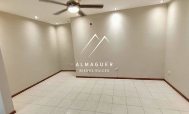 Casa en Venta en Portal del Norte, de un nivel, patio con espacio para alberca.