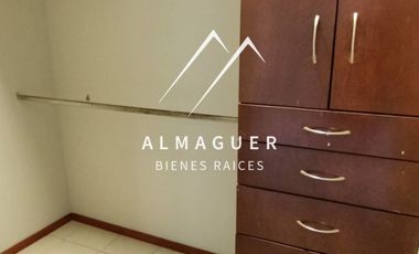 Casa en Venta en Portal del Norte, de un nivel, patio con espacio para alberca.