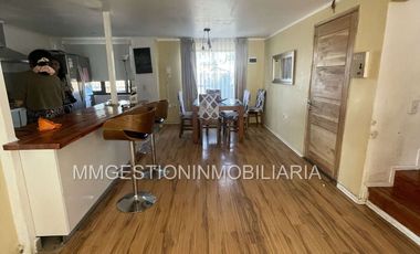 Se arrienda casa en Villa Fundadores