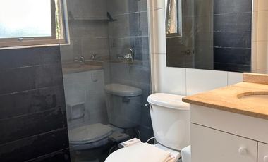 CASA EN CONDOMINIO 5 DORMITORIOS 4 BAÑOS QUINCHO VALLE LA DEHESA