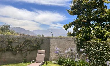 CASA EN CONDOMINIO 5 DORMITORIOS 4 BAÑOS QUINCHO VALLE LA DEHESA