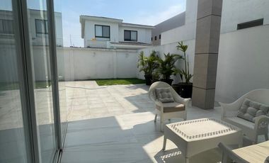 Isla Mocoli, Renta de linda casa 2 dormitorios con cuarto de TV full amoblada