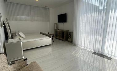 Isla Mocoli, Renta de linda casa 2 dormitorios con cuarto de TV full amoblada