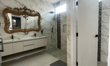 Isla Mocoli, Renta de linda casa 2 dormitorios con cuarto de TV full amoblada