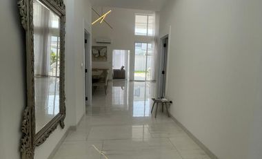 Isla Mocoli, Renta de linda casa 2 dormitorios con cuarto de TV full amoblada