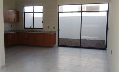 DATE EL LUJO, DE ESTRENAR ESTA , HERMOSA CASA EN TEQUISQUIAPAN