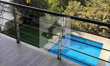 Casa sola con alberca dentro de privada