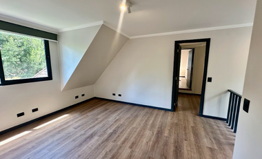 Casa En Arriendo Cercana A Colegio Newland