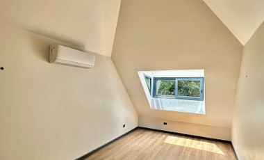 Casa En Arriendo Cercana A Colegio Newland