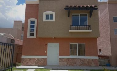 CASA EN CONDOMINIO ENTREGA INMEDIATA