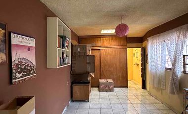CASA EN VENTA EN MORELOS 1 a 1/2 cuadra de la avenida!