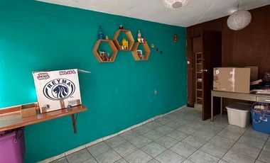 CASA EN VENTA EN MORELOS 1 a 1/2 cuadra de la avenida!