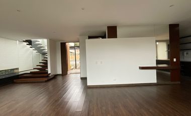 Casa campestre en arriendo – Cerros de Suba, Conjunto Torreladera Bosque Reservado